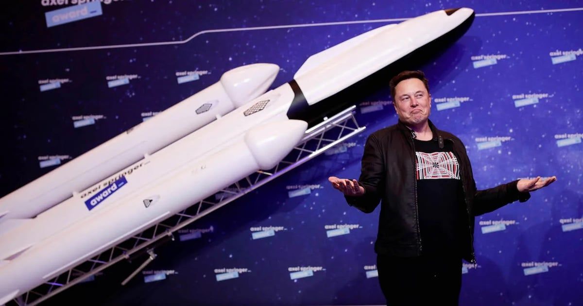 مهندسون يقاضون "سبيس إكس" وإيلون ماسك