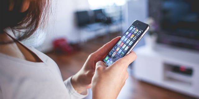 هل يقلل الذكاء الاصطناعي من استخدام الهاتف؟