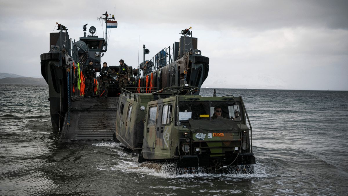 علماء "الناتو" يحللون موجات الصوت لرصد الغواصات الروسية