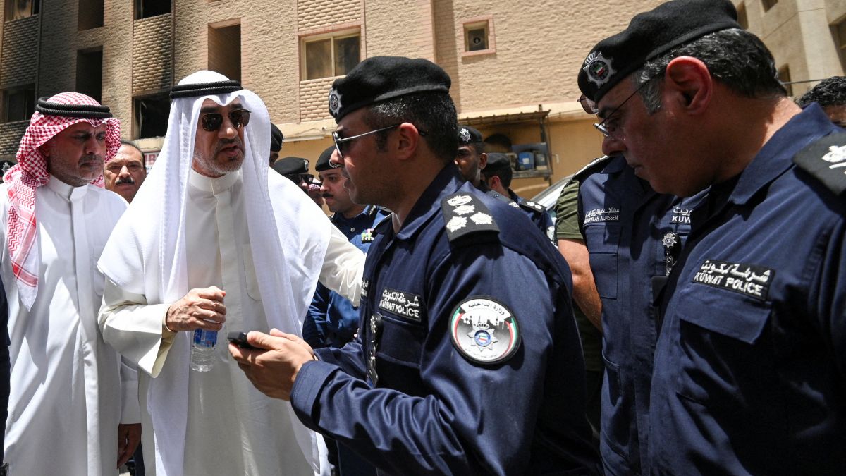 ضبطه الوزير شخصياً.. وافد يرتكب "مخالفة جسيمة" في الكويت (فيديو)