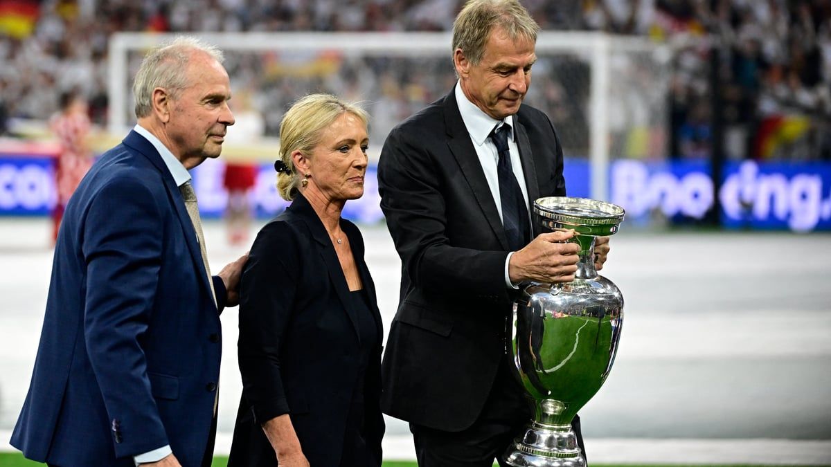 بحضور زوجته.. تكريم اسم بكنباور في حفل افتتاح يورو 2024 (فيديو)