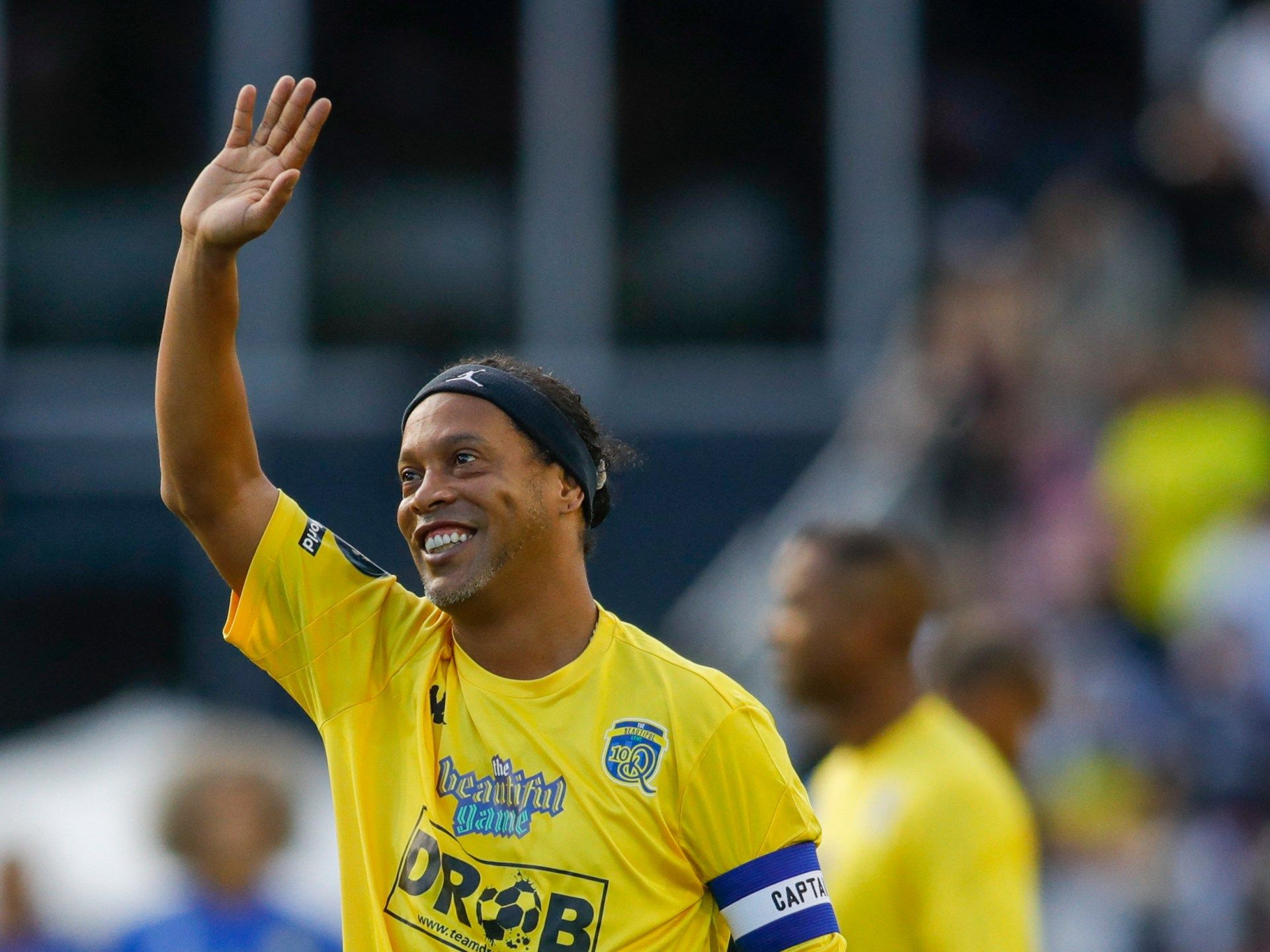 رونالدينيو يصف منتخب البرازيل بـ”العار” ويرفض تشجيعه في كوبا أميركا - موقع الخليج الان