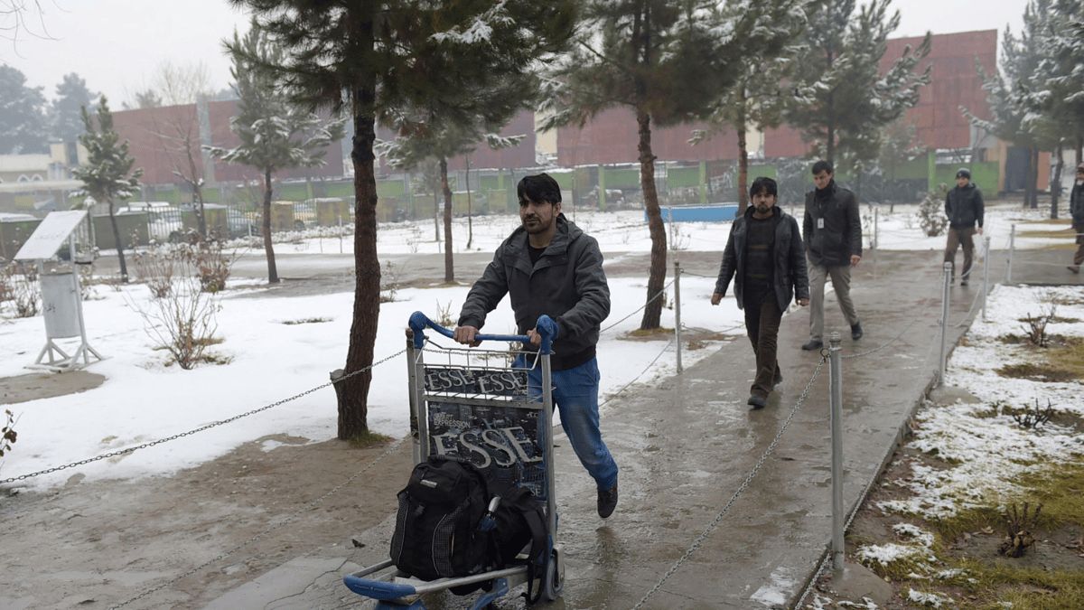 دير شبيغل: ألمانيا تبحث تنفيذ عمليات ترحيل مهاجرين أفغان عبر أوزبكستان