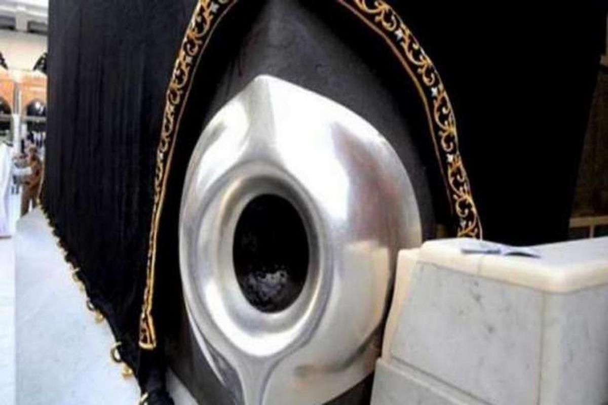 هل يستلم الحجر الأسود بعد نهاية الشوط السابع؟! اعرف متى يكبر الحاج - موقع الخليج الان
