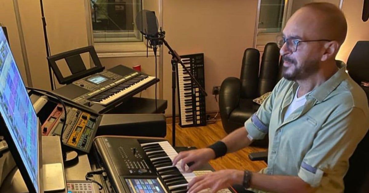 ما سبب وفاة الموزع الموسيقي عمرو عبد العزيز؟