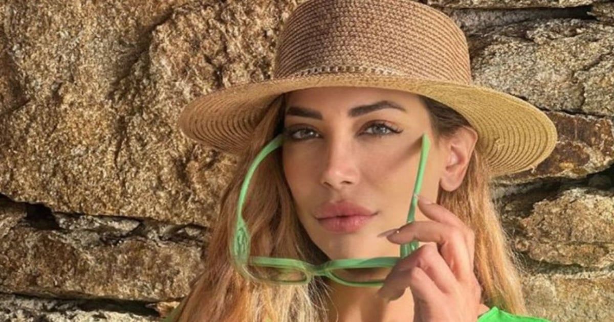 أثناء رحلة إلى أوروبا.. وفاة صانعة محتوى تونسية (صور)