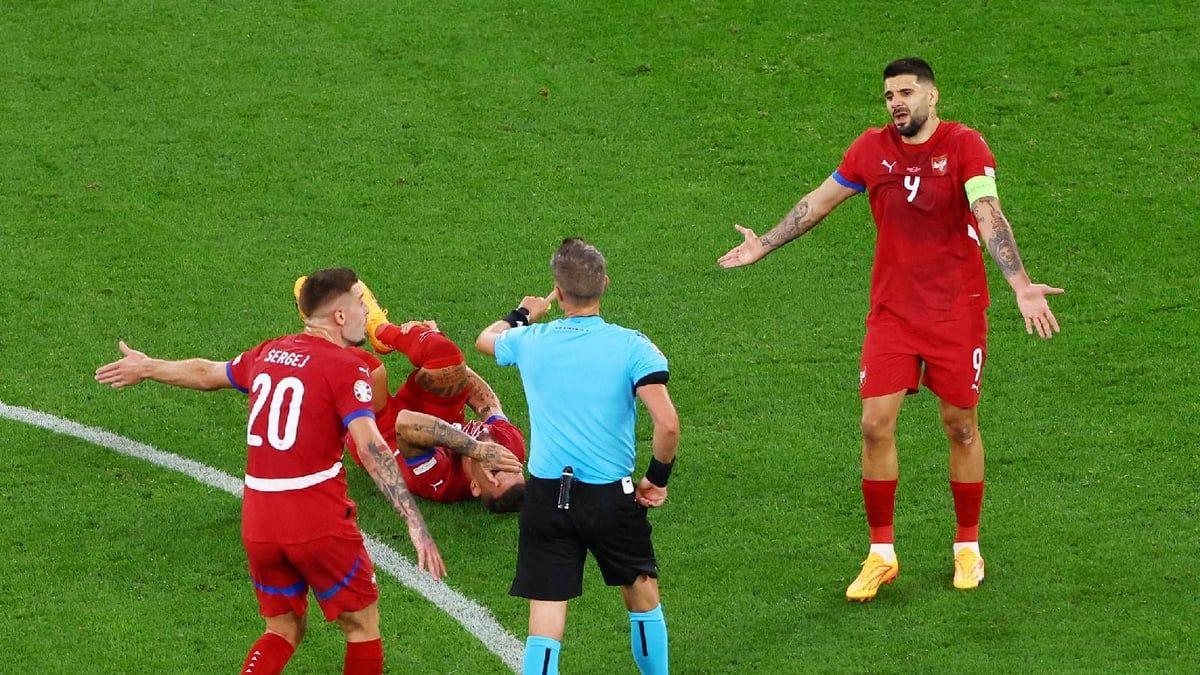 بالأرقام.. ماذا قدم ثنائي الهلال السعودي في مواجهة إنجلترا وصربيا؟