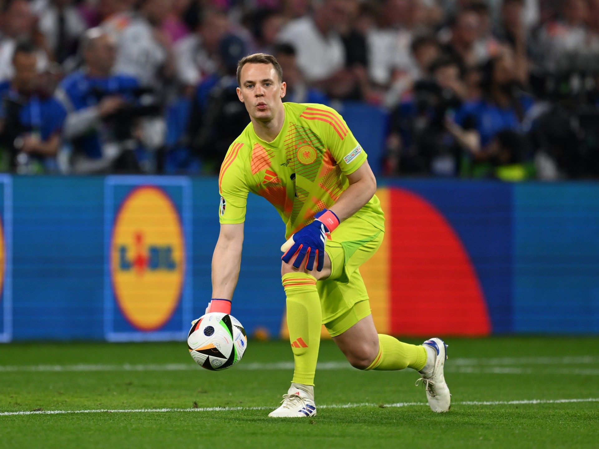 نوير يفكّر في اعتزال اللعب دوليا بعد كأس أمم أوروبا - موقع الخليج الان