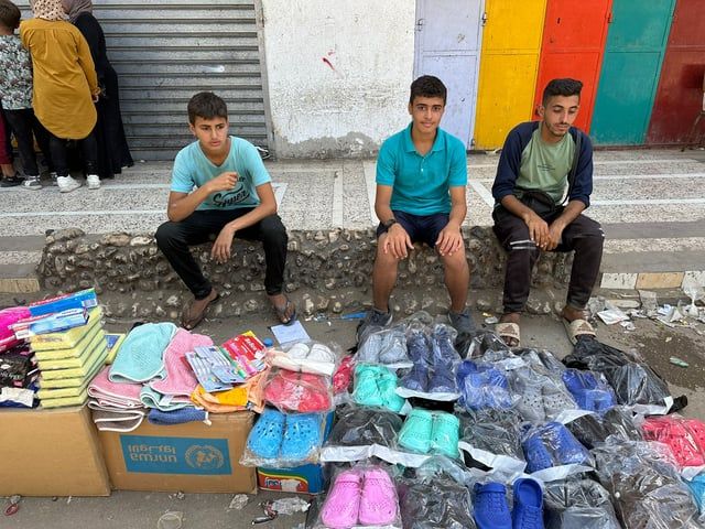 بسبب الحرب.. أطفال غزة يعملون في مهن شاقة لإعالة أسرهم