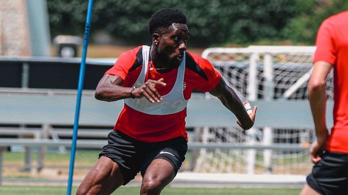 ألفونسو ديفيز يلمح لاقترابه من ريال مدريد (فيديو)