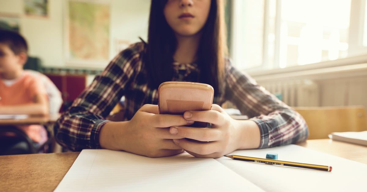 قبرص تقرر حظر الهواتف المحمولة في المدارس