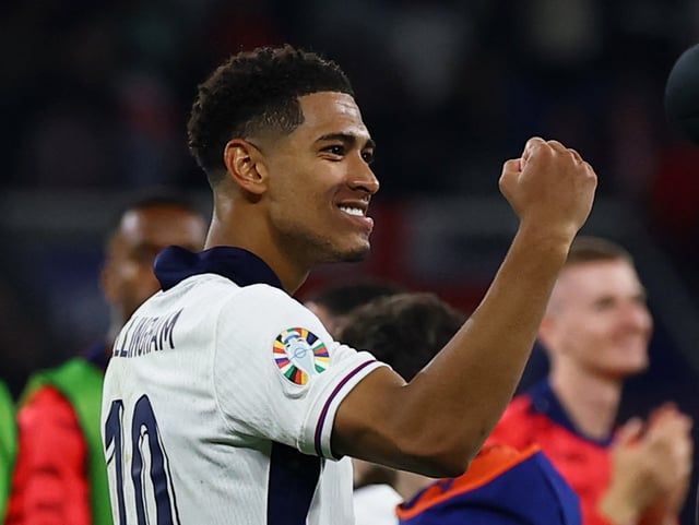 سبب البقع السوداء في وجه بيلينغهام (صور)