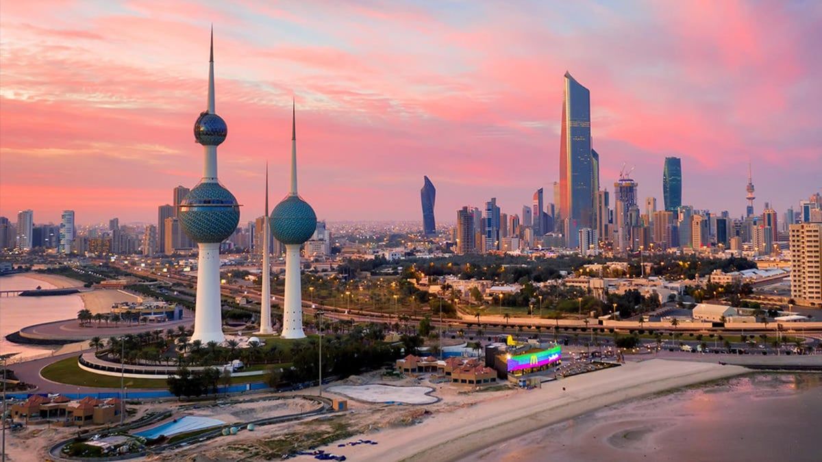 الحر الشديد يتسبب بانقطاع التيار الكهربائي عن عدد من مناطق الكويت