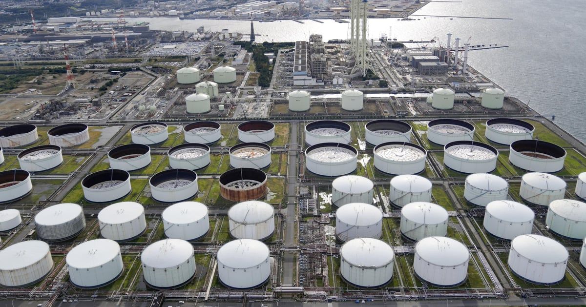 تراجع مخزونات النفط الخام والوقود بأمريكا الأسبوع الماضي