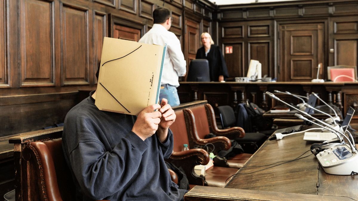 محكمة سويدية تبرّئ ضابطاً سورياً سابقاً من "جرائم الحرب"