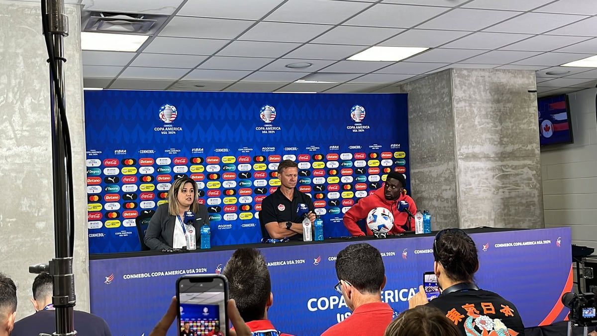 مدرب كندا يوجه تحذيرًا للاعبيه قبل مواجهة الأرجنتين في كوبا أمريكا