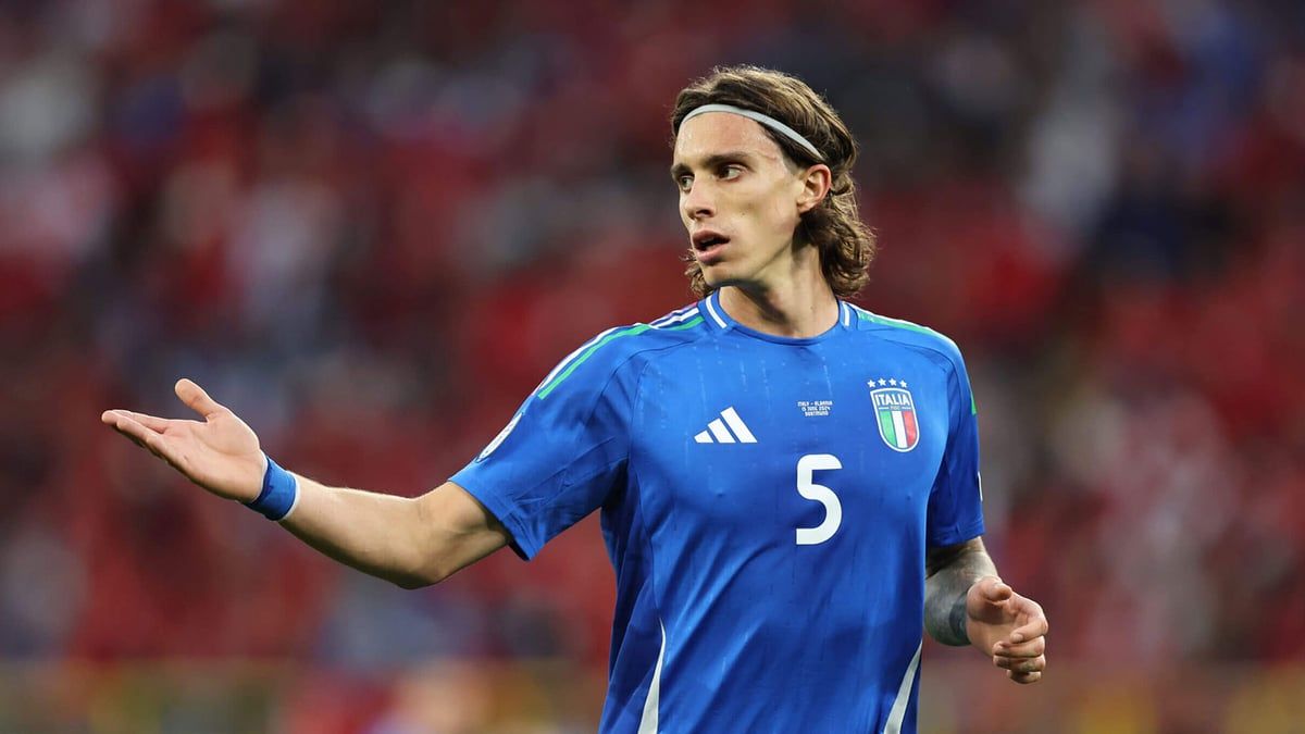 ليفربول يستهدف ضم نجم منتخب إيطاليا