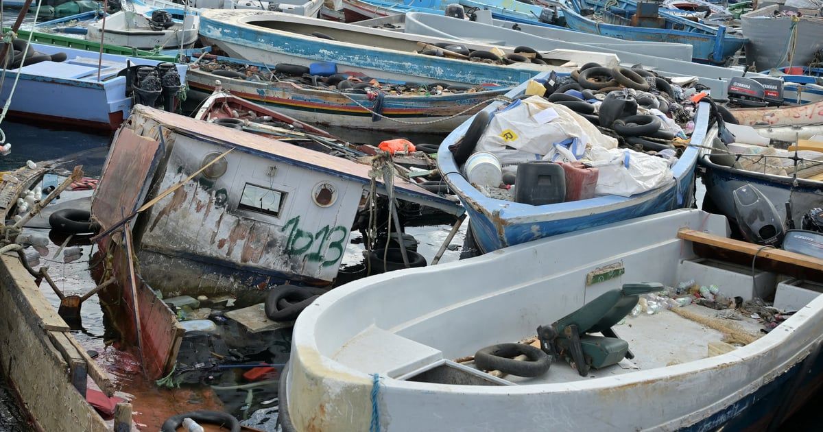 بينها نساء وأطفال.. انتشال 12 جثة قبالة سواحل إيطاليا