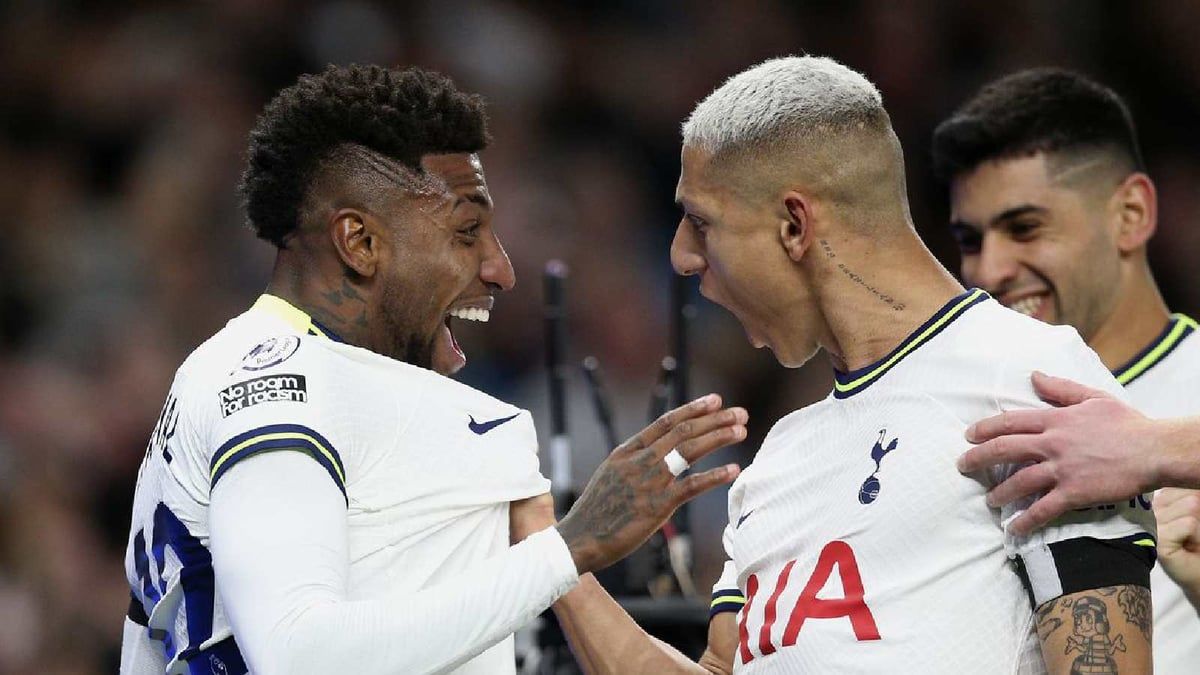 توتنهام يصدم النصر السعودي