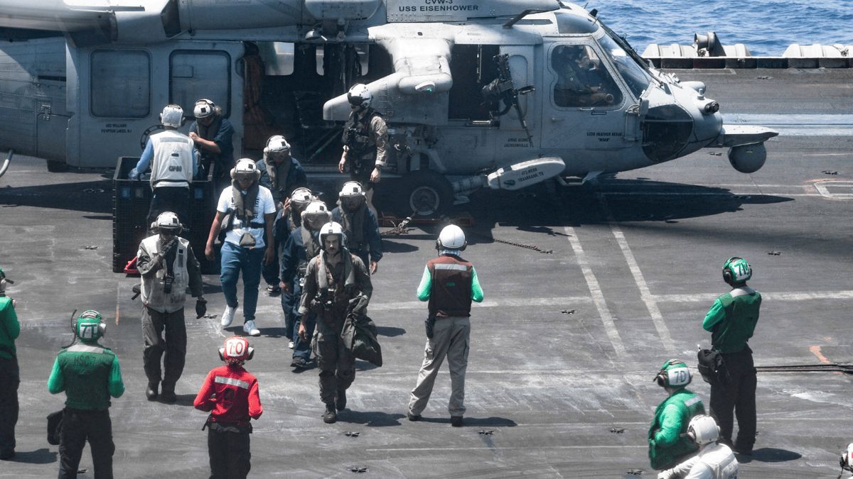 واشنطن تؤكد تدمير زوارق ومسيرتين لميليشيا الحوثي في البحر الأحمر