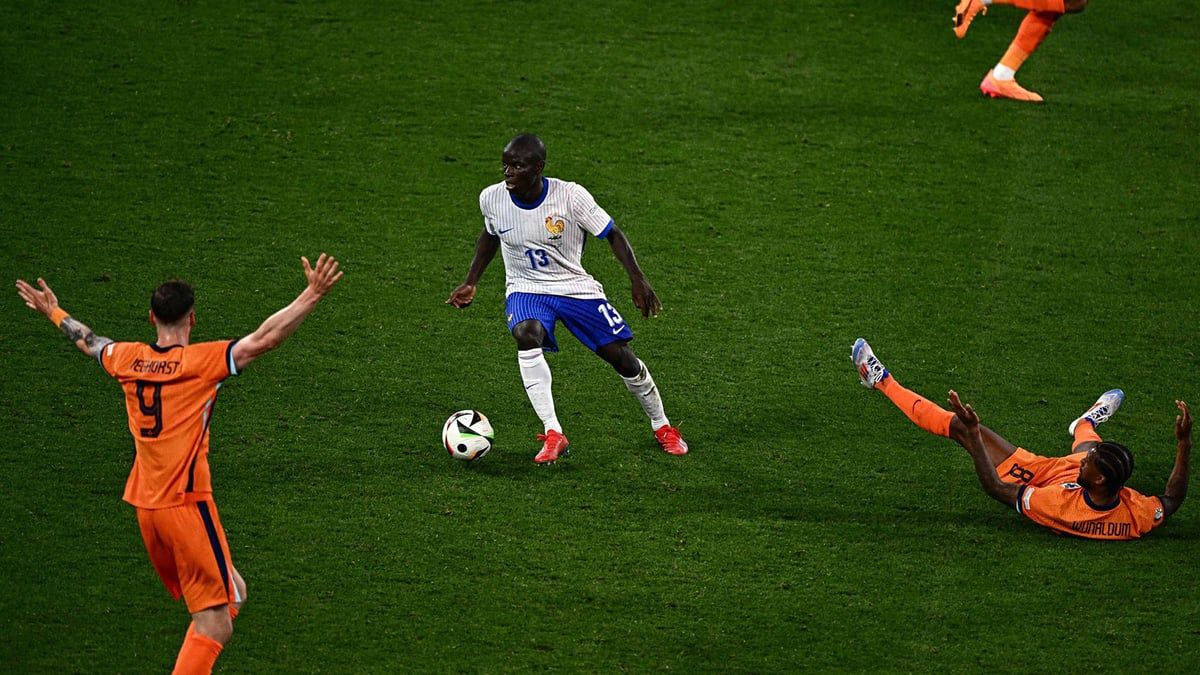 لافتة مثيرة لنجم الاتحاد السعودي في يورو 2024 (صورة)