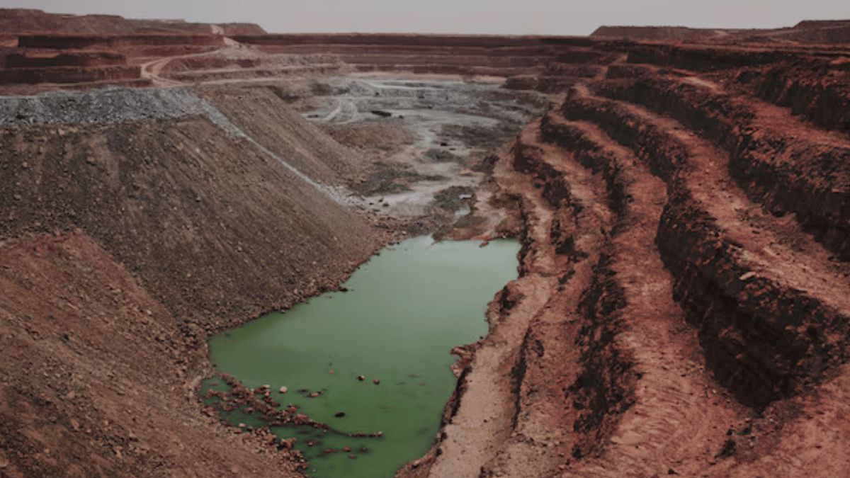 بعد وأد أطماع فرنسا.. هل يذهب يورانيوم النيجر إلى إيران؟