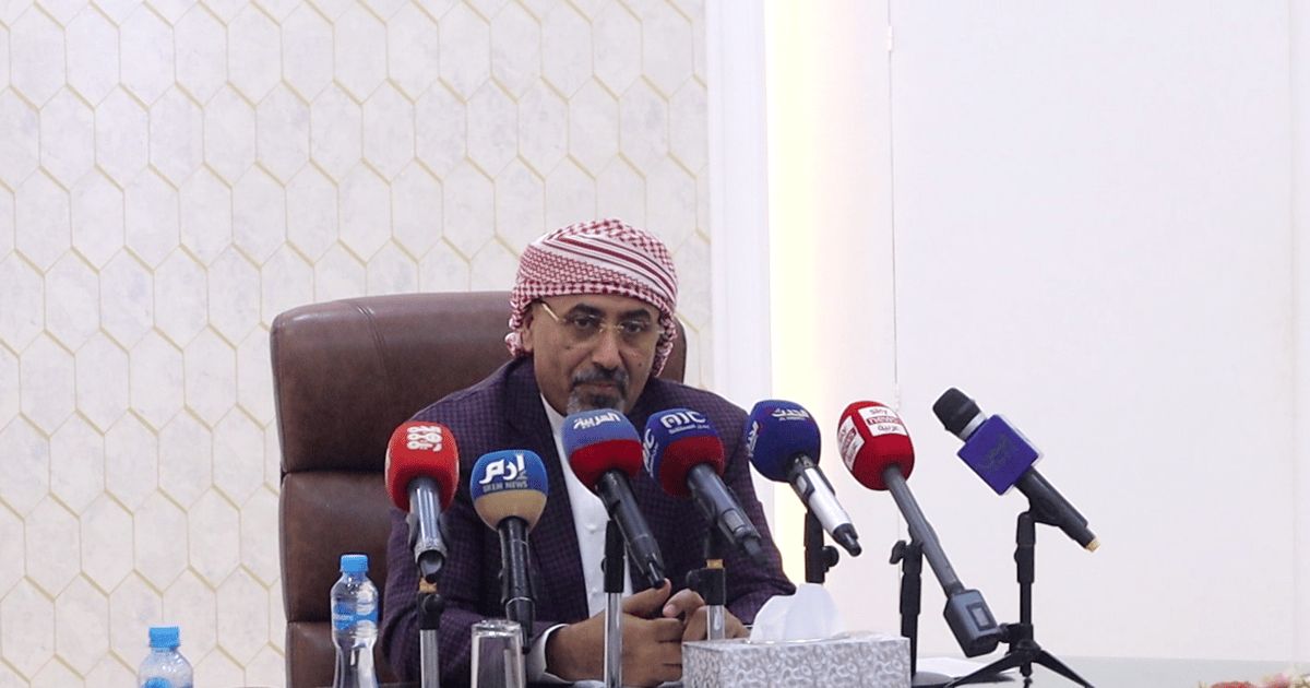 سلماً أو حرباً‎.. "الزبيدي" يتوعد بمرحلة مختلفة للتعامل مع الحوثيين (فيديو إرم)