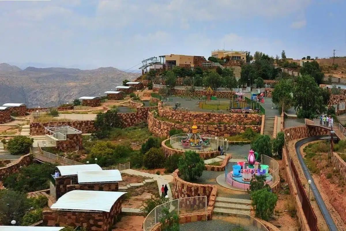 وجهتك المثالية في العطلة.. ما اشهر المنتزهات في عسير؟ - موقع الخليج الان