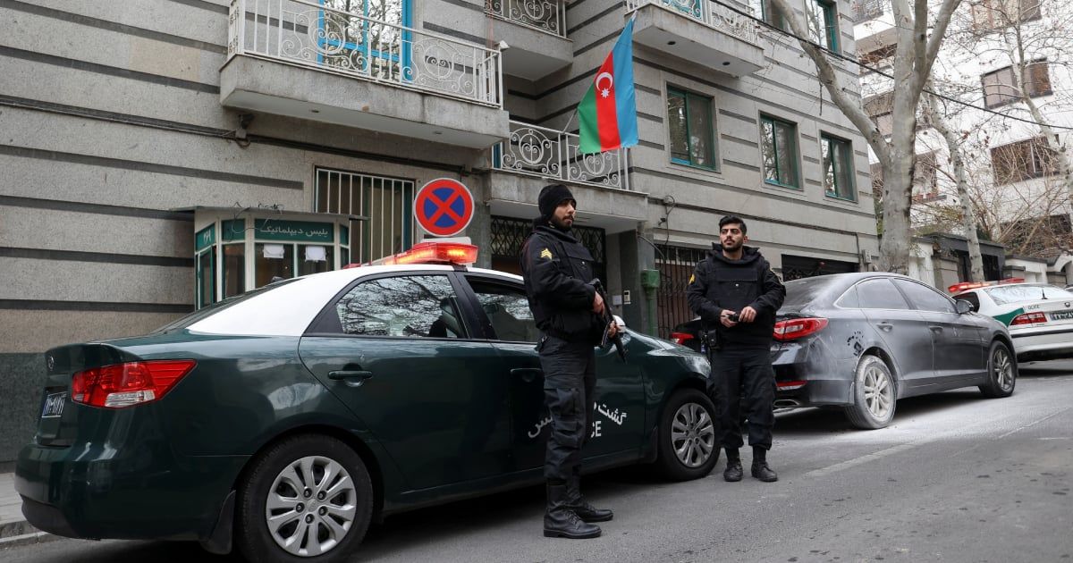 أذربيجان.. مقتل 3 من الشرطة برصاص "مطلوب" أردي قتيلًا
