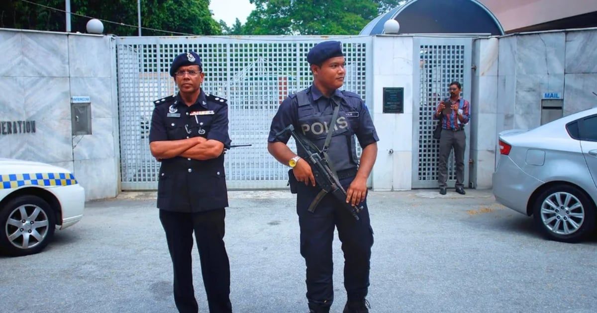 ماليزيا تعتقل 8 أشخاص بتهمة التخطيط لاغتيال الملك