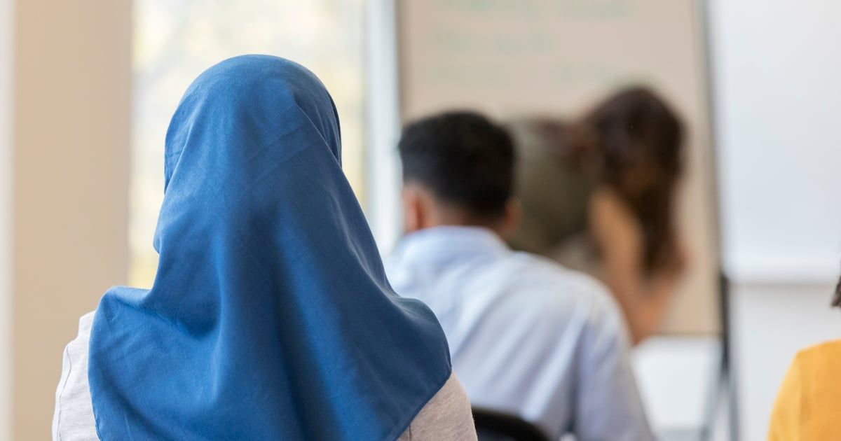 المغرب.. القضاء يأمر بالسماح لطالبة بدخول مدرسة فرنسية بحجابها