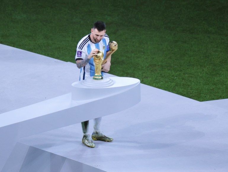 النجم الأرجنتيني ليونيل ميسي يحتفل بعيده الـ37 - موقع الخليج الان