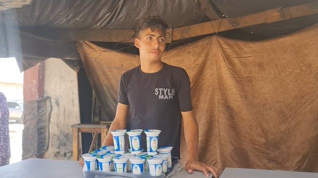 طلاب الثانوية في غزة.. خيام وبسطات بدلاً من مقاعد الامتحانات