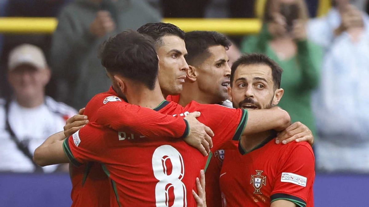 نجم البرتغال يتجاهل ميسي ويُنصف رونالدو (فيديو)