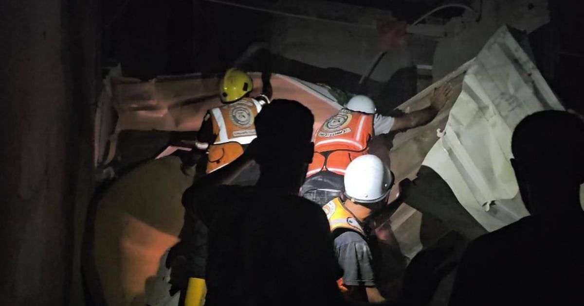 الطيران الإسرائيلي يقصف مدرستين للأونروا في غزة (فيديو)