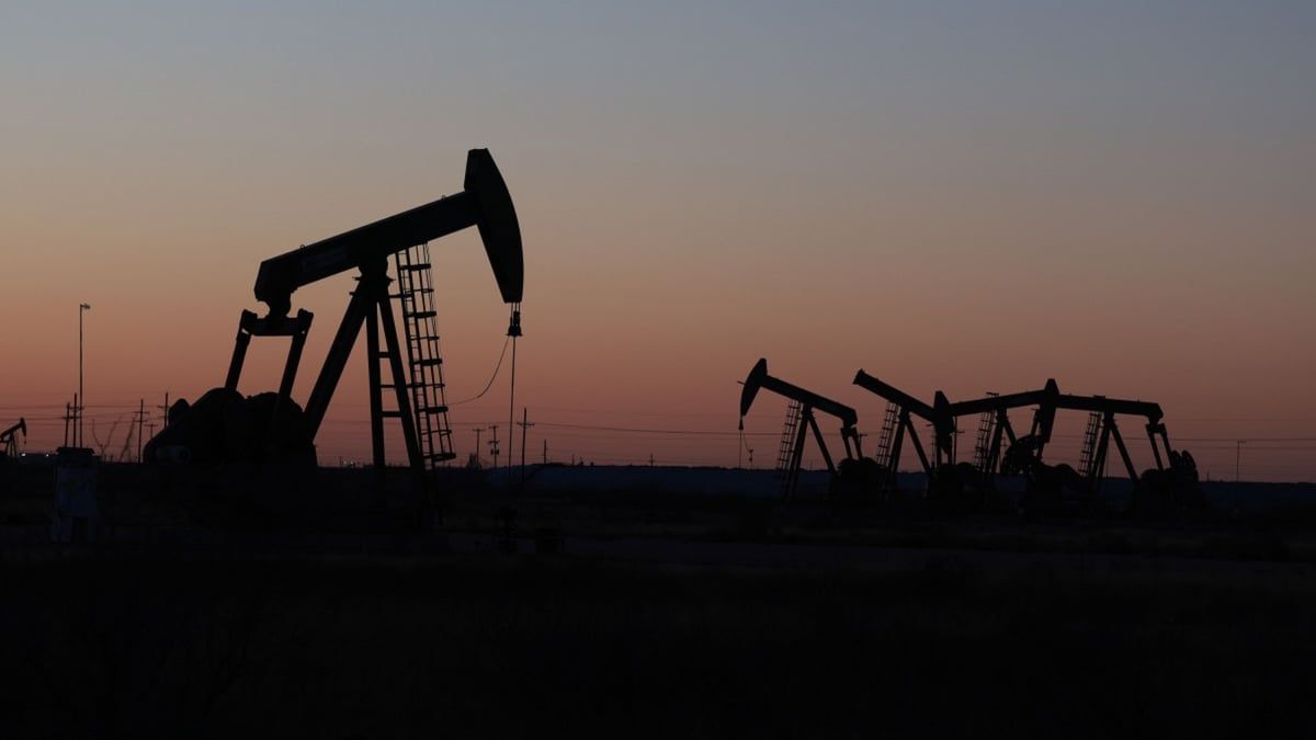 ارتفاع أسعار النفط إثر توقعات بارتفاع الطلب