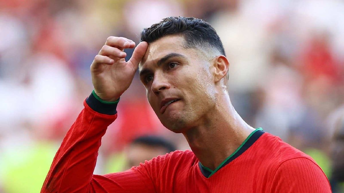 رد صادم من نجم إسكتلندا بشأن سؤال افتراضي عن رونالدو