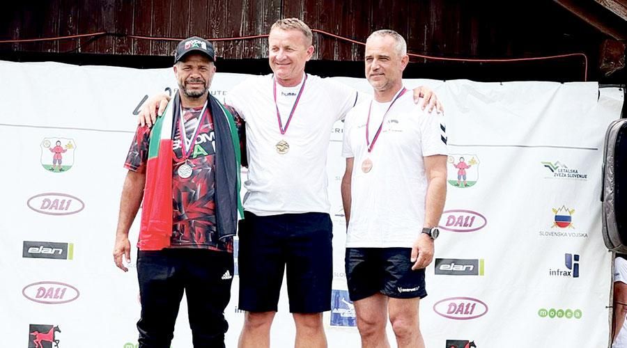 يوسف حيدر يفوز بفضية العالم للقفز بالمظلات في سلوفينيا