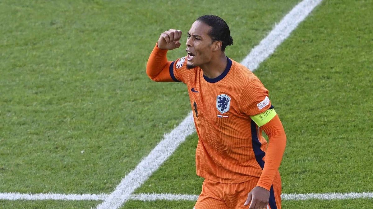 نجم هولندا مهاجمًا فان دايك: عليك إظهار بعض الشغف
