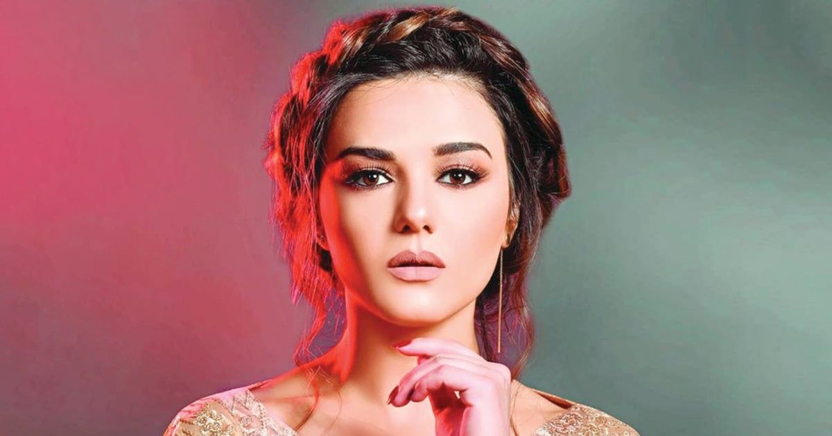 هجوم واسع على الفنانة السورية دانا مارديني بسبب حفل عيد ميلادها (صور)