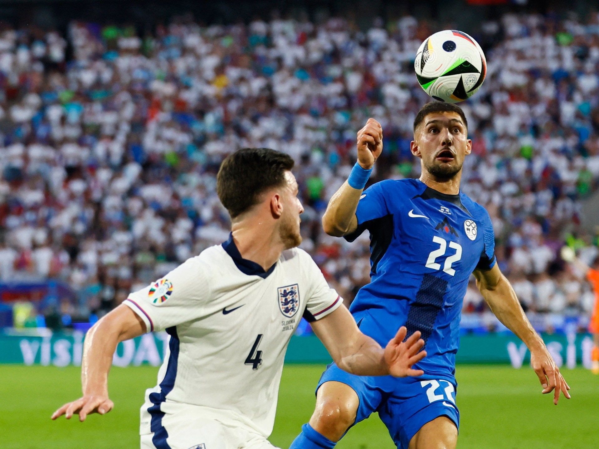 شاهد.. إنجلترا تتصدر المجموعة الثالثة والدانمارك تواجه ألمانيا بثمن النهائي وتأهّل تاريخي لسلوفينيا - موقع الخليج الان