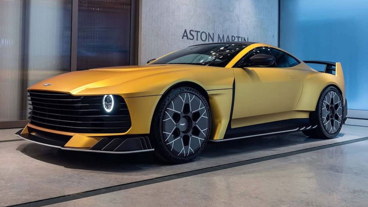 صنعوا منها 38 نسخة.. سيارة أسطورة "فورمولا 1" التي صُممت خصوصًا له