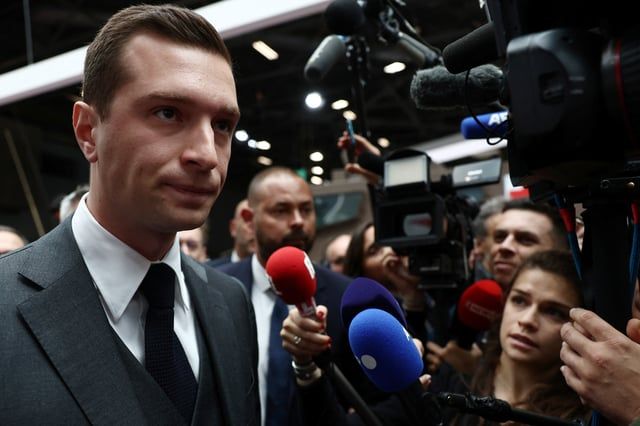 من بينها الاستقالة.. ماكرون أمام خيارات صعبة بعد مكاسب اليمين المتطرف