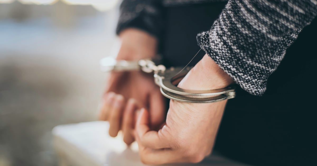 رفض اصطحابها للتسوق.. عراقية ترمي زوجها من سطح المنزل (صورة)