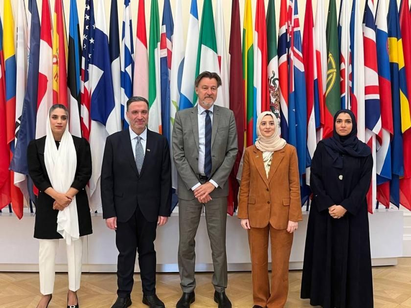 وفد حكومي إماراتي يبحث رفع التنسيق مع منظمة التعاون الاقتصادي والتنمية