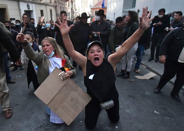 بعد محاولة انقلابية فاشلة.. ماذا حدث في بوليفيا؟ (فيديو وصور)
