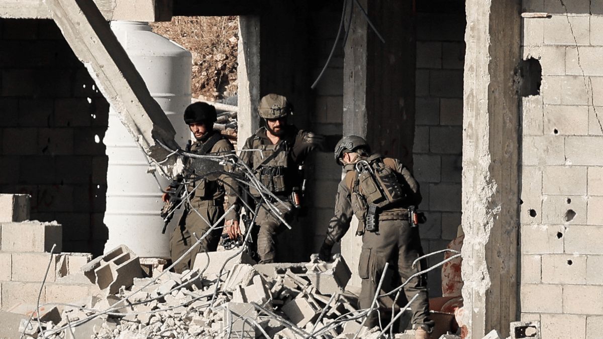 مقتل قائد فرقة إسرائيلي وإصابة 16 آخرين في مخيم جنين