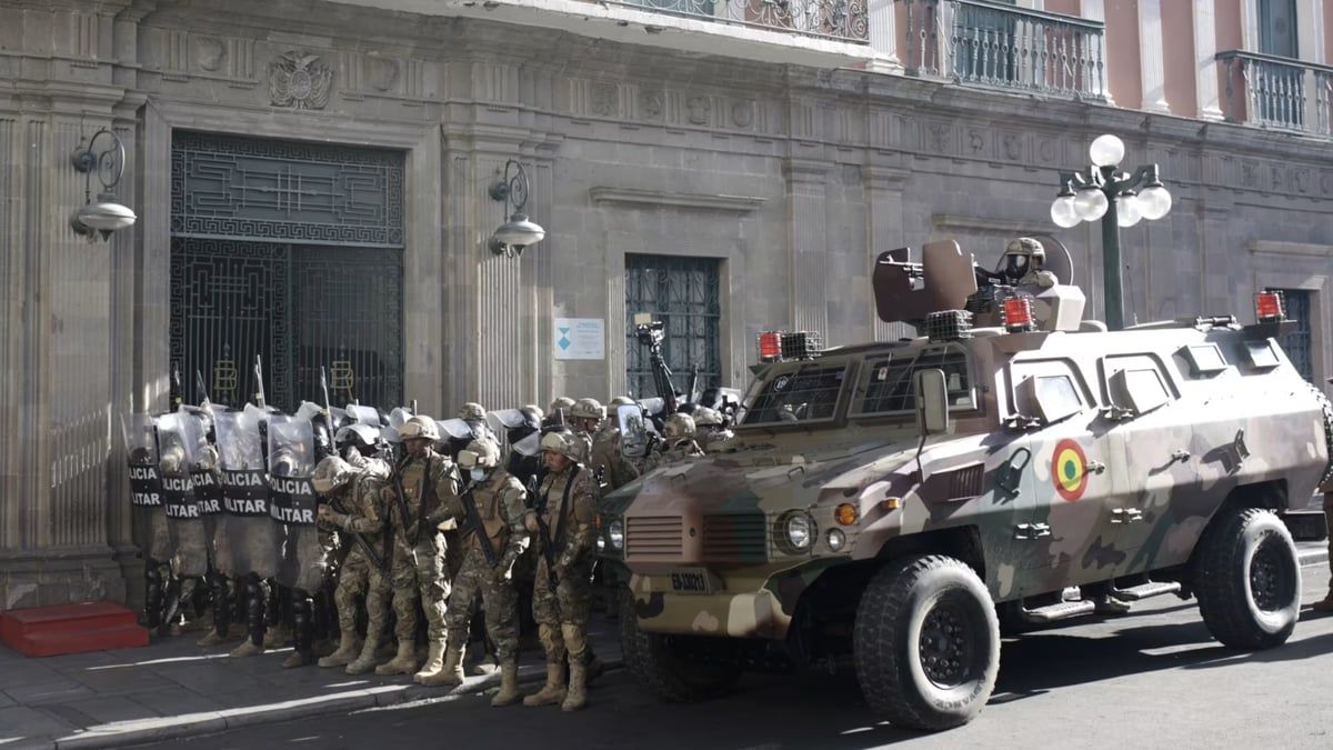 وزير دفاع بوليفيا: قد تكون زيارة الرئيس إلى روسيا سبباً للانقلاب