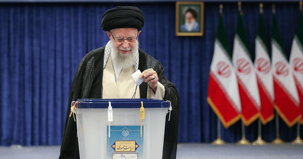 لمن صوت خامنئي في الانتخابات الرئاسية الإيرانية؟