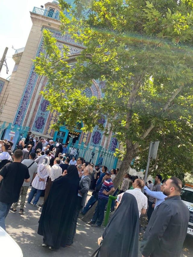 خبراء يرجحون ذهاب الانتخابات الإيرانية لجولة ثانية (فيديو وصور)